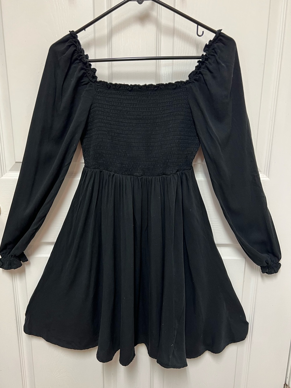 HOLIPICK Black Long-Sleeve Smocked Mini Dress